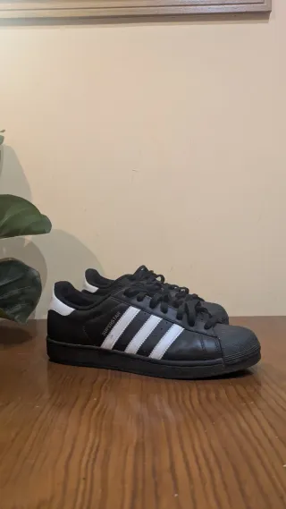 Adidas Superstar Talla 42 Negro Blanco