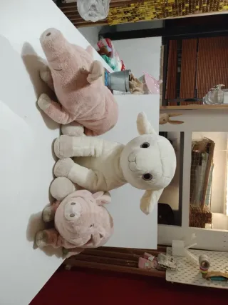 Peluche di maialino e agnello