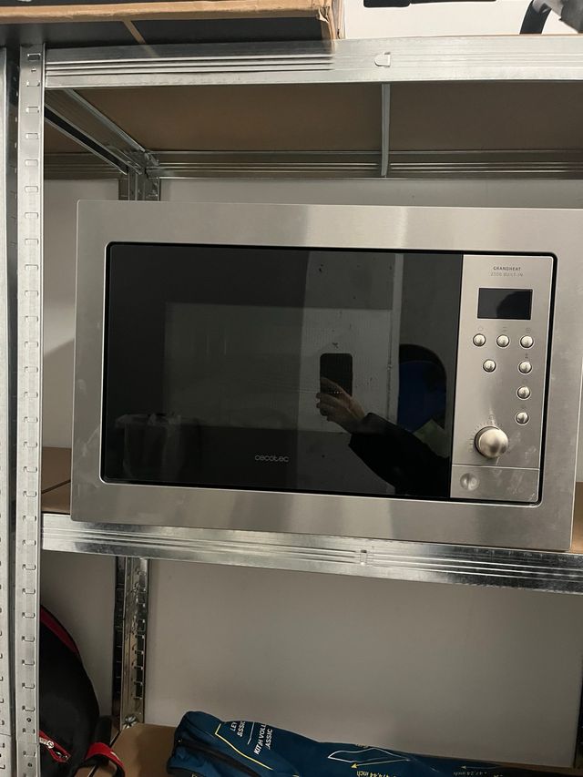 Microondas integrable Cecotec