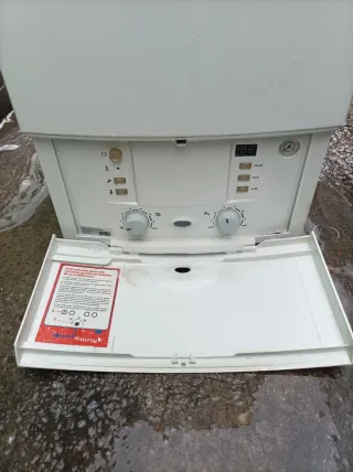 Calentador de gas Vaillant blanco