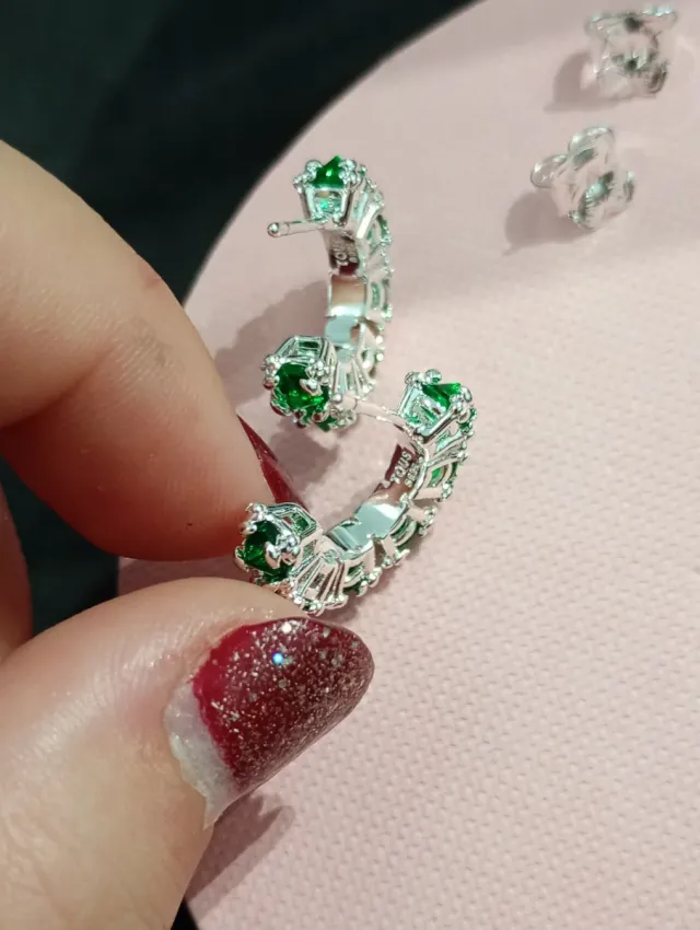 Pendientes Aro con Circonitas Verdes