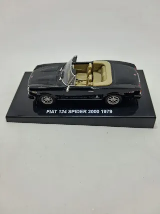 Fiat 124 Spider 2000 1979. De Agostini scala 1:43.