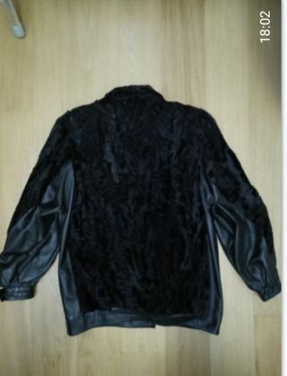 Chaquetón cuero y astracán negro