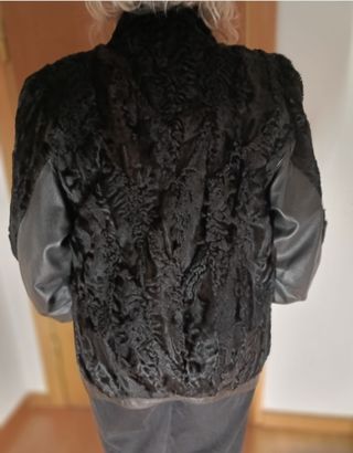 Chaquetón cuero y astracán negro