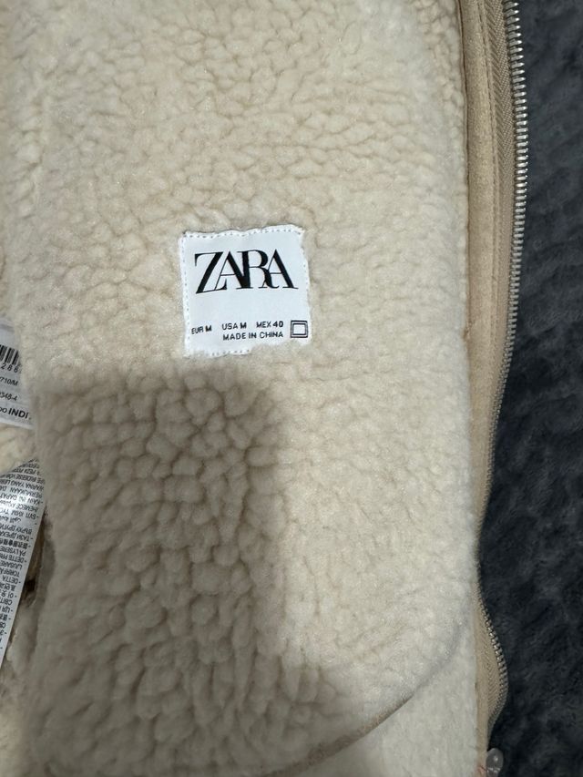 Chaqueta beige con borreguito