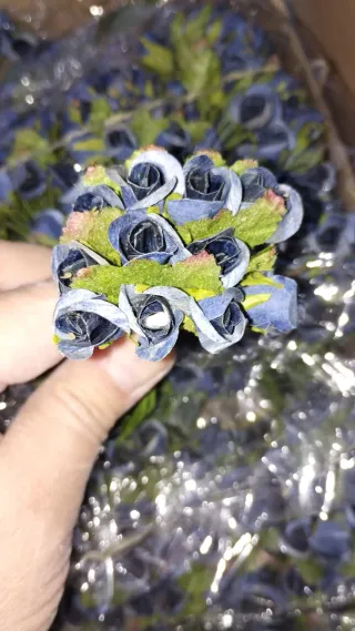 Fiorellini blu per bomboniere tutte a soli 10€