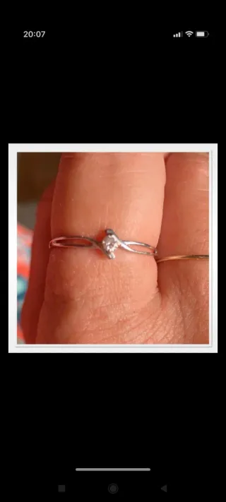 Anillo Oro Blanco 9k. Muy fino y muy bonito 375