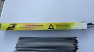 Caja Electrodos 3.25 x 450mm E7016 + Regalo