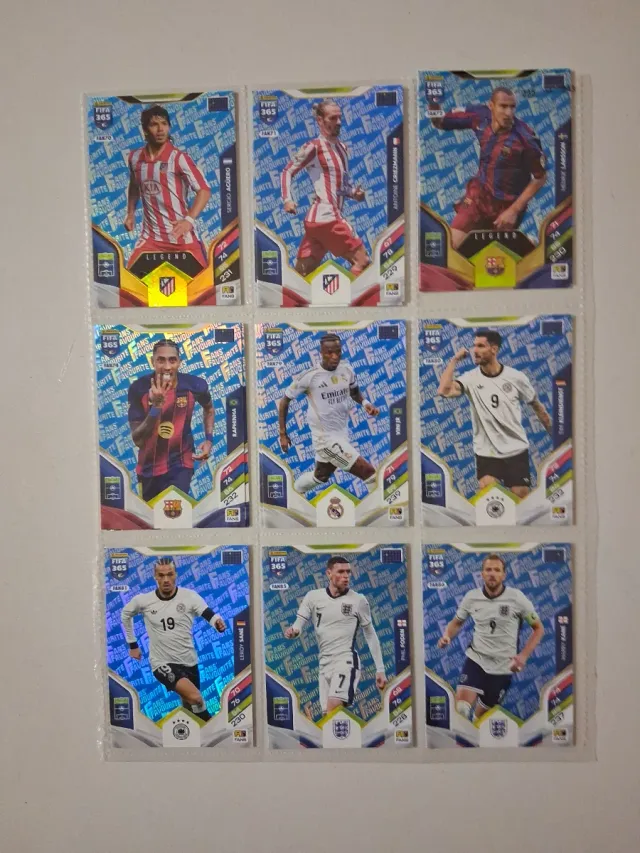 CROMOS, FANS FAVOURITE Y LEGEND, 0,50 CADA UNO