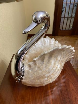 Centro decorativo cisne plata y crema