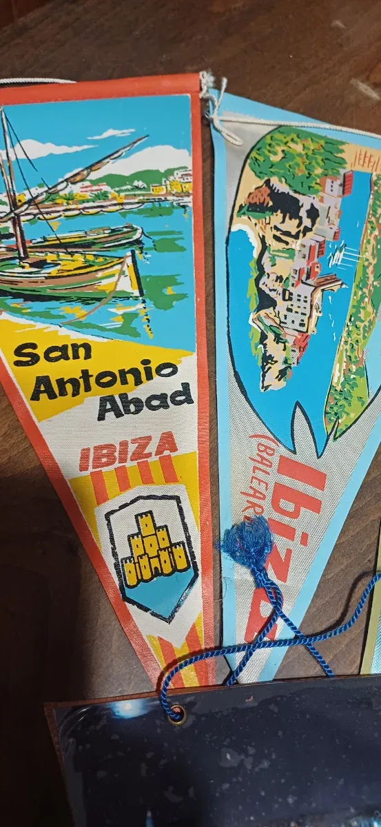 Banderines antiguos de recuerdo