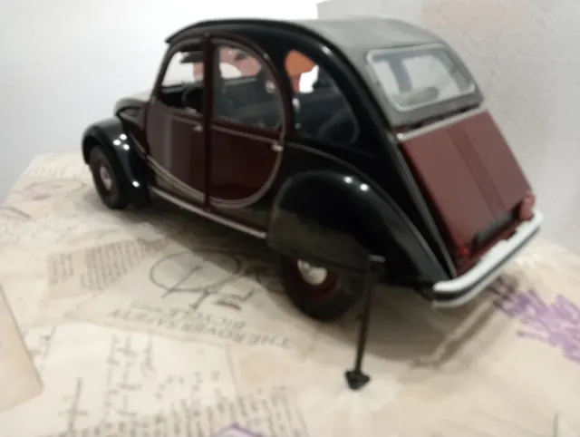 Citroën 2CV Charleston escala  1:6 Altaya