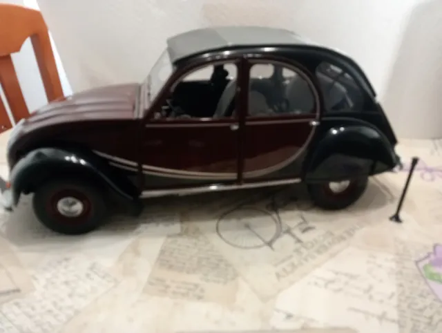 Citroën 2CV Charleston escala  1:6 Altaya