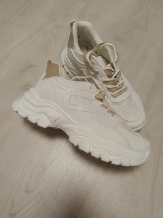 Sapatilhas Mulher Brancas e Beges