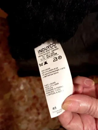 Chal negro pelo sintético, lana y conejo Induyco