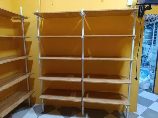 5 Estanterías de cristal y madera para tienda