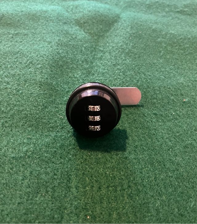 Cerradura de combinación negra