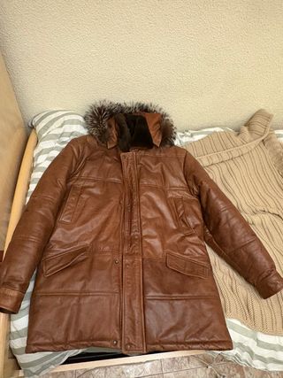 Chaqueta de cuero vintage con capucha