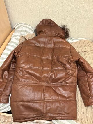 Chaqueta de cuero vintage con capucha