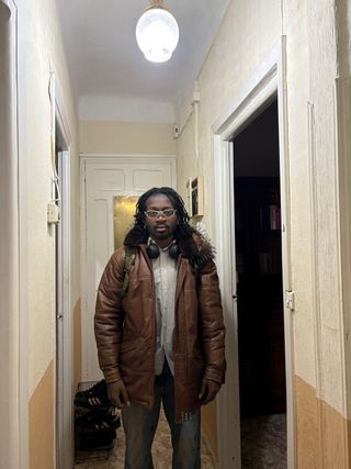 Chaqueta de cuero vintage con capucha