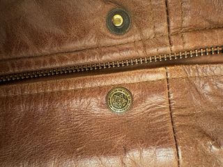 Chaqueta de cuero vintage con capucha