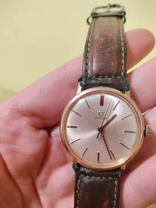 Reloj Omega Clásico Correa Cuero