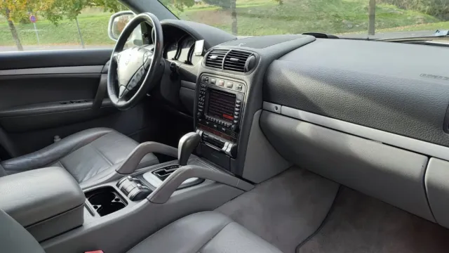 Porsche Cayenne 2005