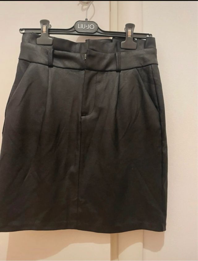 Minigonna Vero Moda nera con tasche