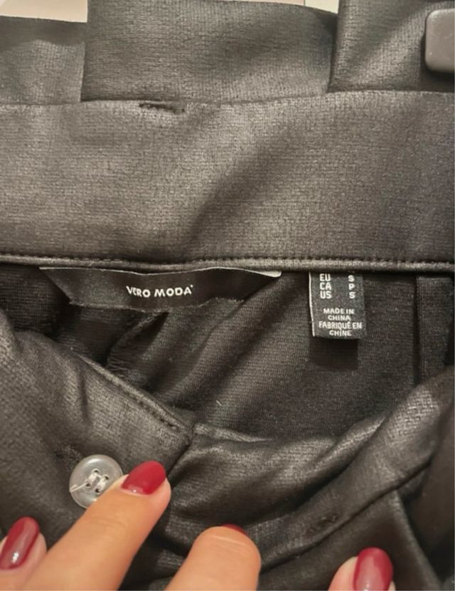 Minigonna Vero Moda nera con tasche