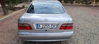 Mercedes-Benz Clase E 2000