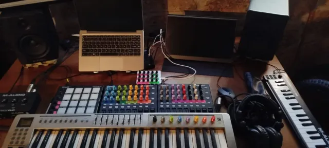 Equipo de música y producción. Se vende todo junto