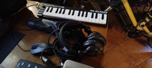 Equipo de música y producción. Se vende todo junto