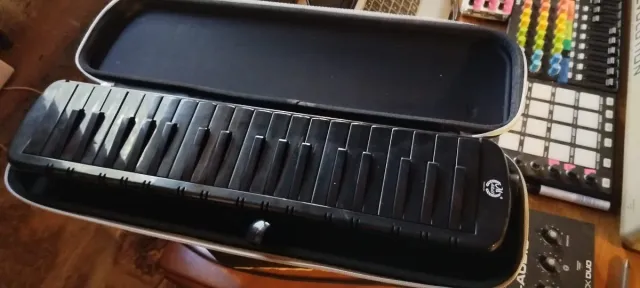 Equipo de música y producción. Se vende todo junto