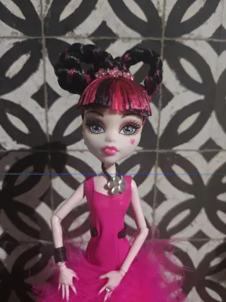 Muñeca Monster High Dracu-laura