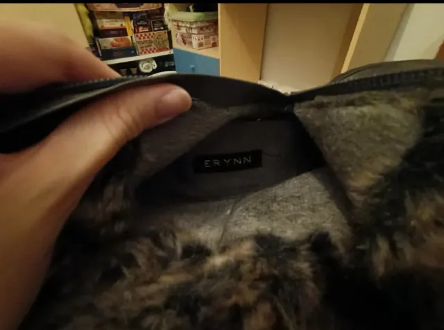 Botas grises con tacón y pelo