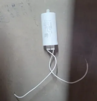 Condensador 20 uf 250v con cable