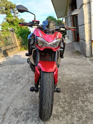 Kawasaki Z900 Roja