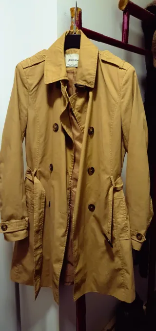 Gabardina larga Stradivarius beige Talla M