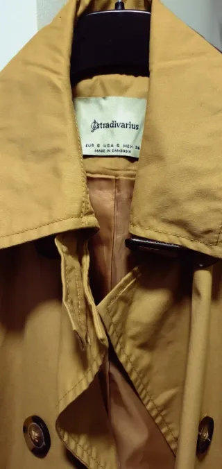 Gabardina larga Stradivarius beige Talla M