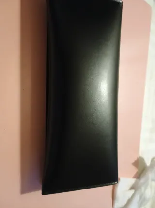 Funda de gafas Saint Laurent negra