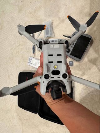 DJI Mini 4 Pro Kit Combo Drone