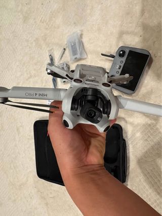 DJI Mini 4 Pro Kit Combo Drone