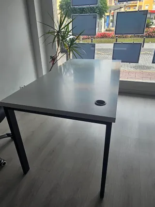 4 mesas Escritorio oficina metal y madera