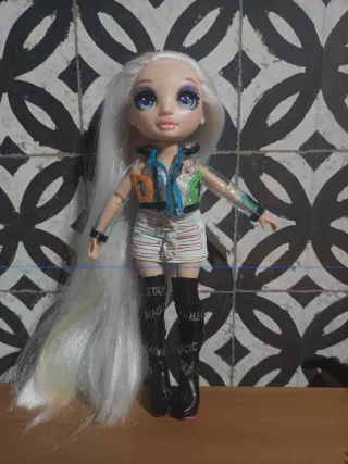 Muñeca Rainbow High