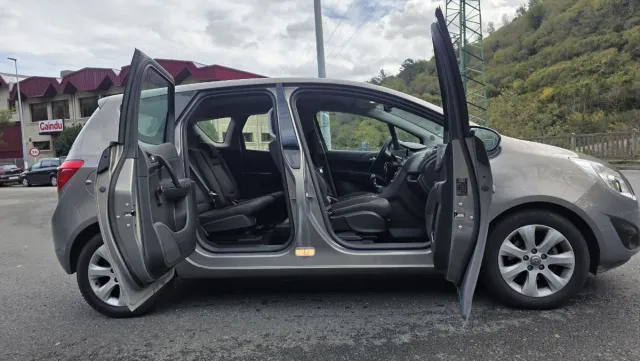 Opel Meriva 2010