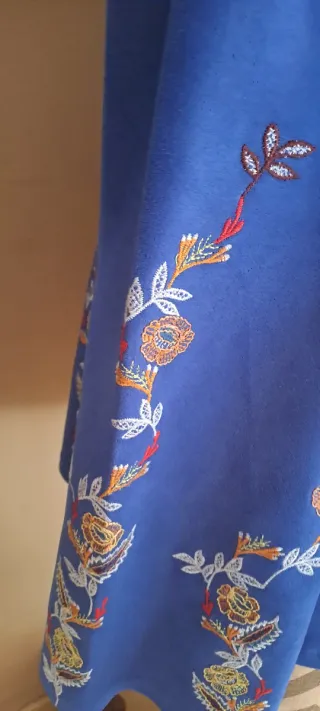 Blusa Zara floral azul talla M