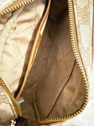 Bolso Michael Kors con monedero y llavero