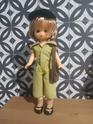 Muñeca Lesly y el conjunto de vende a parte.