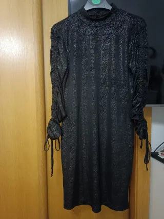 Vestido fiesta negro destellos plata Talla M