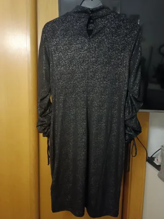 Vestido fiesta negro destellos plata Talla M